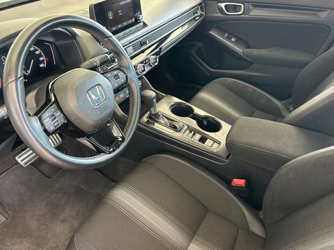 Used 2025 Honda Civic Sport image 10