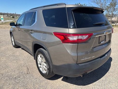 Used 2020 Chevrolet Traverse LT w/ LPO, Floor Liner Package AWD/4WD image 8