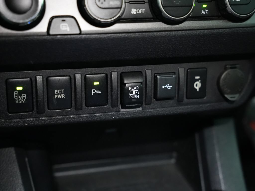 Used 2021 Toyota Tacoma TRD Sport w/ Technology Package AWD/4WD image 26