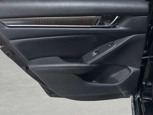 Used 2019 Honda Accord Touring image 20