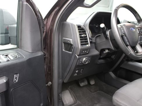 Used 2020 Ford F150 XLT w/ Equipment Group 302A Luxury AWD/4WD image 48