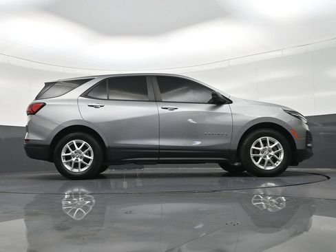 Used 2023 Chevrolet Equinox LS FWD image 29