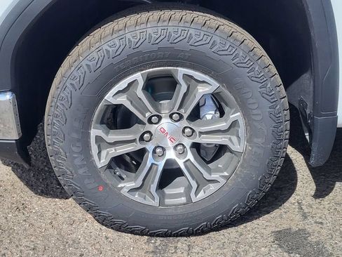 New 2026 GMC Sierra 1500 SLE w/ X31 Off-Road Package AWD/4WD image 7