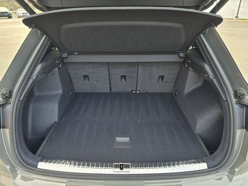 Certified 2025 Audi Q3 2.0T Premium w/ Convenience Package image 29