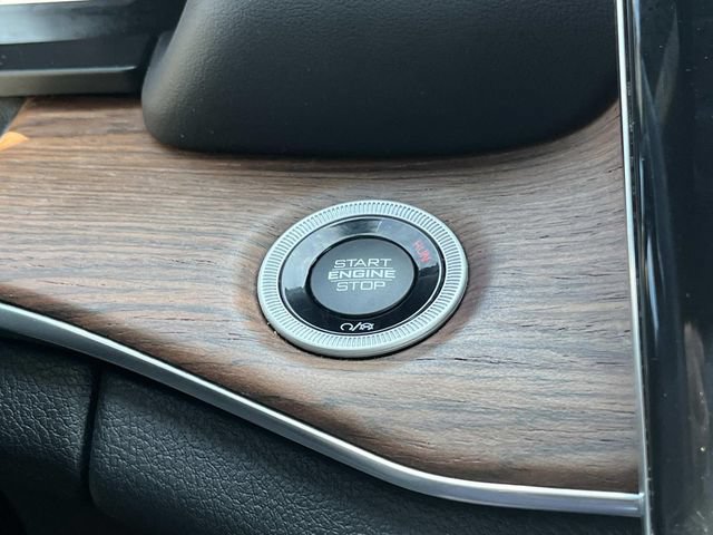 Used 2023 Jeep Grand Cherokee Summit AWD/4WD image 41