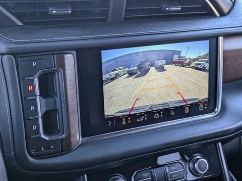 Used 2024 GMC Yukon Denali Ultimate image 12