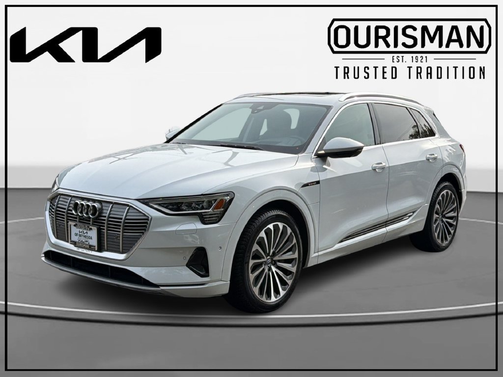 Used 2019 Audi e-tron Prestige w/ Prestige Package AWD/4WD image 2