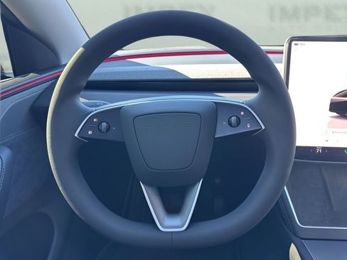 Used 2026 Tesla Model Y Long Range RWD image 15