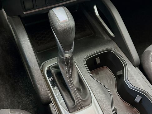 Used 2023 Nissan Frontier SV image 24