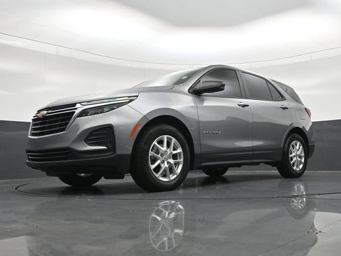 Used 2023 Chevrolet Equinox LS FWD image 24