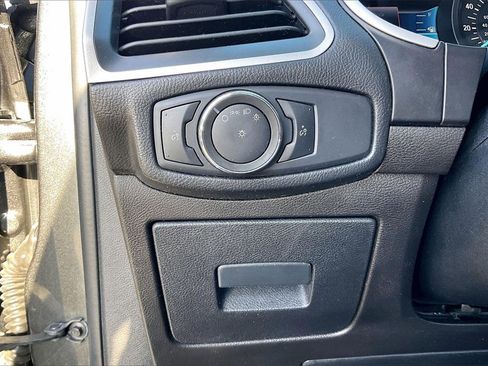 Certified 2017 Ford Edge SEL w/ Equipment Group 201A image 33