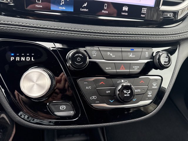 New 2026 Chrysler Pacifica Select AWD/4WD image 29