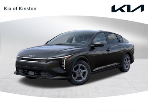 New 2025 Kia K4 LXS image 1