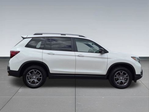 Used 2024 Honda Passport TrailSport image 10