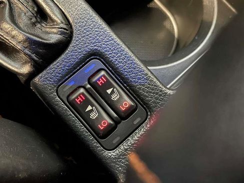 Used 2017 Subaru Crosstrek 2.0i Premium image 23