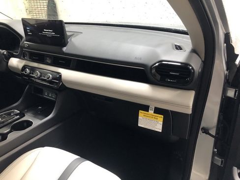 New 2026 Honda Pilot Touring image 14