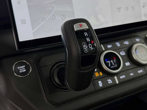 New 2026 Land Rover Defender 110 X-Dynamic SE AWD/4WD image 17