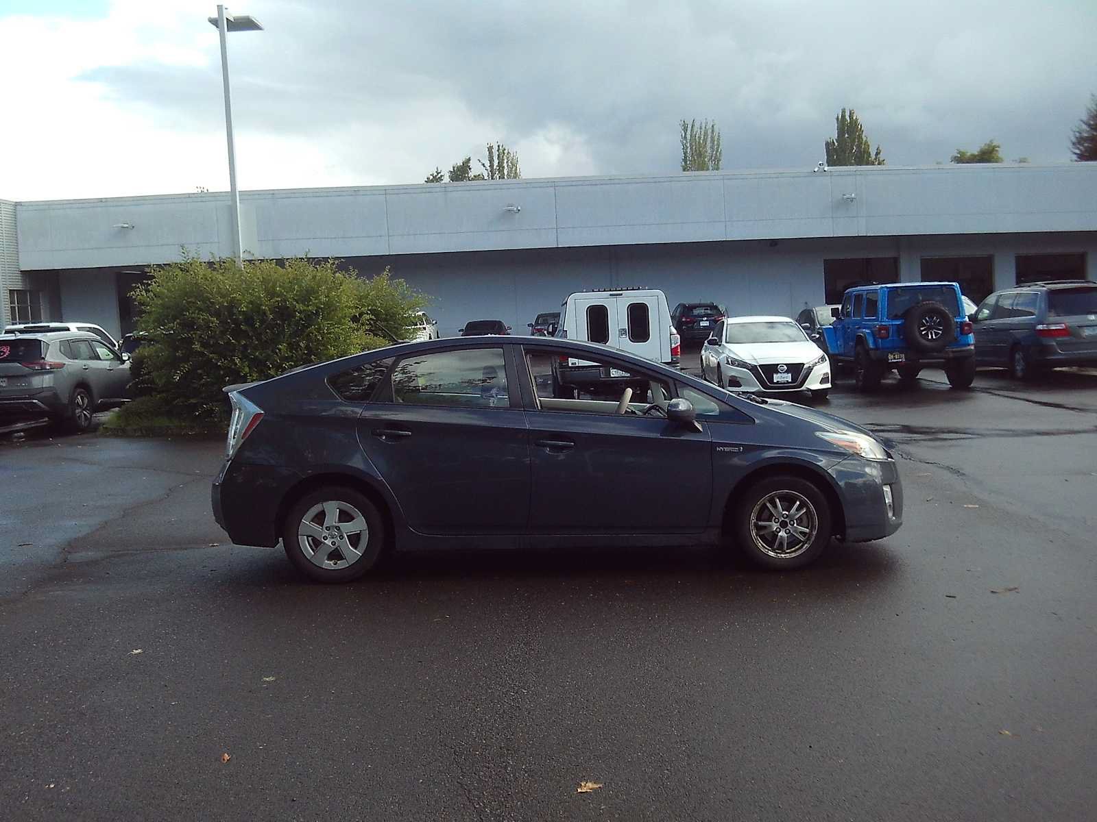 Used 2011 Toyota Prius Two FWD image 6