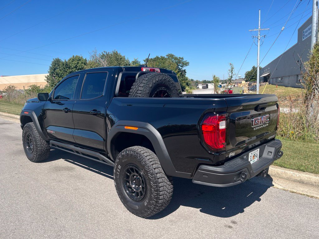 Used 2024 GMC Canyon AT4X w/ AT4X AEV Edition AWD/4WD image 4