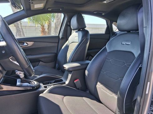 Used 2022 Kia Forte GT-Line w/ GT-Line Premium Package image 18