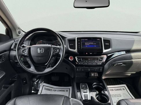 Used 2017 Honda Pilot Touring image 22