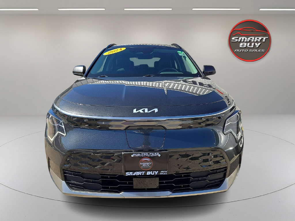 Used 2024 Kia Niro Wind w/ Wind Preserve Package FWD image 3