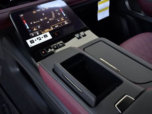 New 2026 INFINITI QX80 Autograph w/ Premium Cargo Package image 12