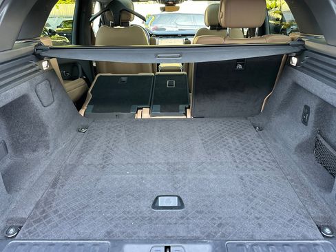 Used 2025 Land Rover Range Rover Sport SE image 33