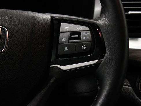 Used 2025 Honda Odyssey Elite image 33