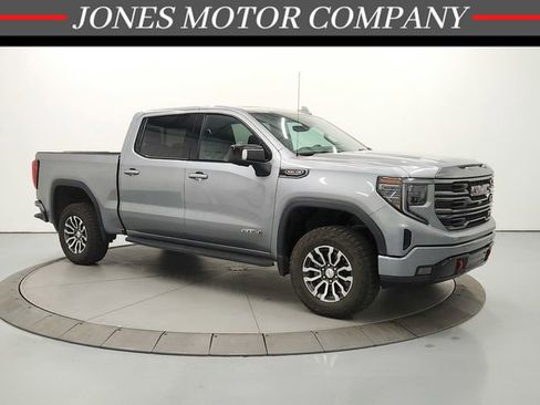 Used 2023 GMC Sierra 1500 AT4 w/ Technology Package AWD/4WD image 1