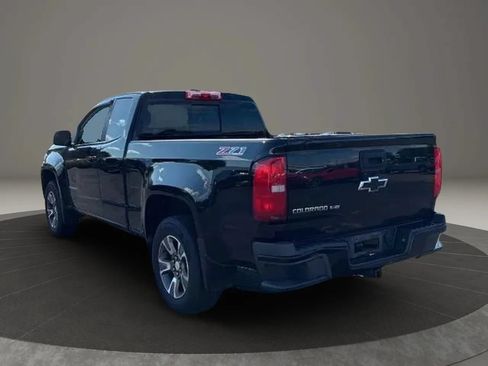 Used 2017 Chevrolet Colorado Z71 AWD/4WD image 7