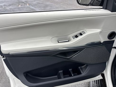 New 2026 Lincoln Navigator L Reserve AWD/4WD image 11