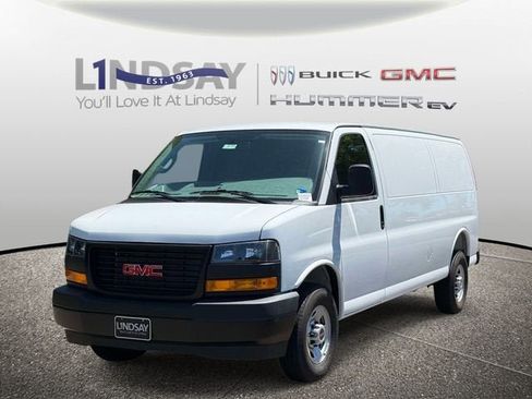 New 2026 GMC Savana 3500 Extended w/ Driver Convenience Package RWD image 5