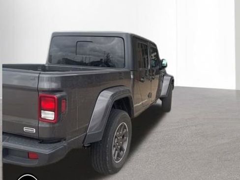 Used 2023 Jeep Gladiator Overland AWD/4WD image 4