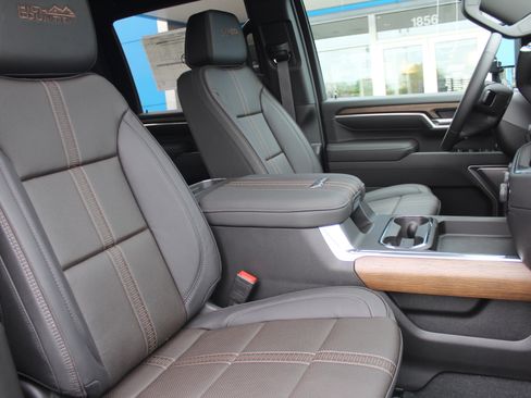 New 2026 Chevrolet Silverado 2500 High Country w/ Technology Package AWD/4WD image 16