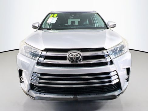 Used 2019 Toyota Highlander Limited image 11