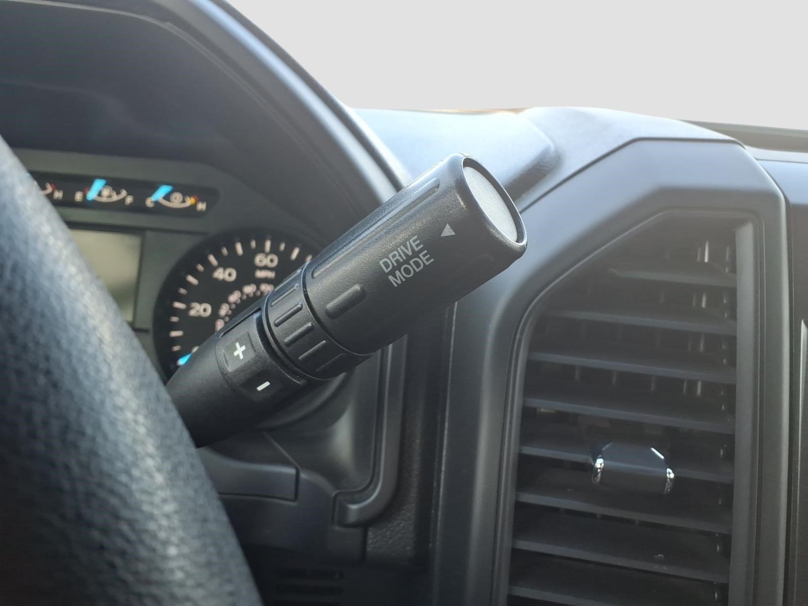 Used 2020 Ford F150 XL w/ Equipment Group 101A Mid AWD/4WD image 23