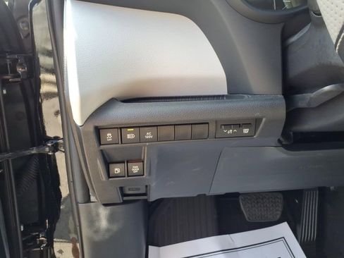 Used 2026 Toyota Sienna XLE AWD/4WD image 19
