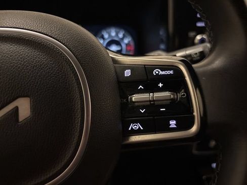 Certified 2023 Kia Sorento SX FWD image 15