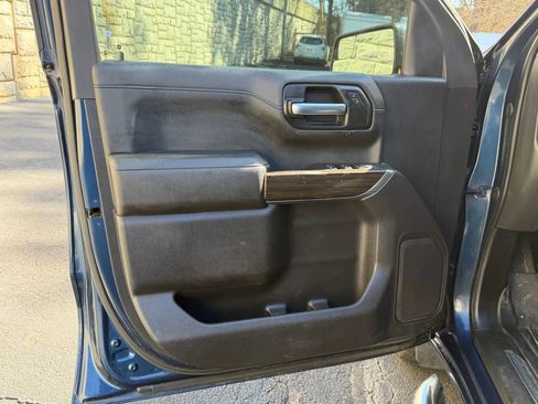 Used 2021 Chevrolet Silverado 1500 LT AWD/4WD image 26