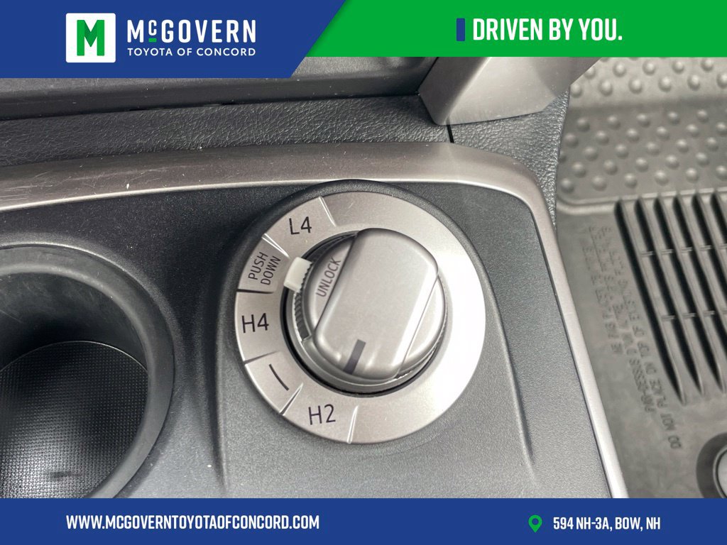 Used 2020 Toyota 4Runner SR5 Premium w/ Moonroof Package AWD/4WD image 34
