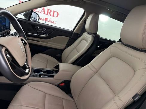 Used 2025 Lincoln Corsair Grand Touring w/ Equipment Group 301A AWD/4WD image 11