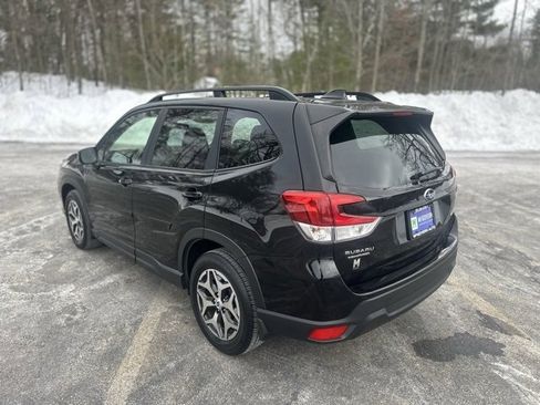 Used 2021 Subaru Forester Premium image 8