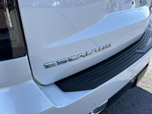 Used 2025 Cadillac Escalade Premium Luxury w/ Touring Package AWD/4WD image 10