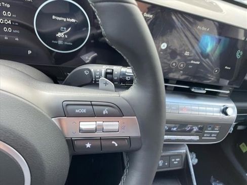 Certified 2025 Hyundai Kona Limited image 17