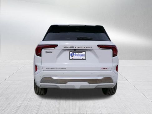 Used 2026 GMC Terrain Denali image 4