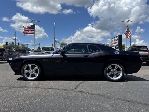 Used 2012 Dodge Challenger R/T RWD image 4