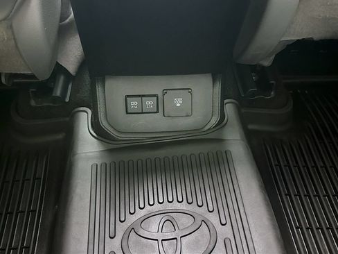 Used 2020 Toyota Highlander Limited AWD/4WD image 33