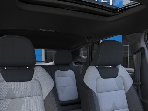 New 2026 Chevrolet Trax RS w/ Sunroof Package FWD image 38