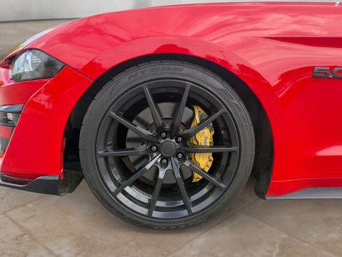 Used 2019 Ford Mustang GT Premium RWD image 9